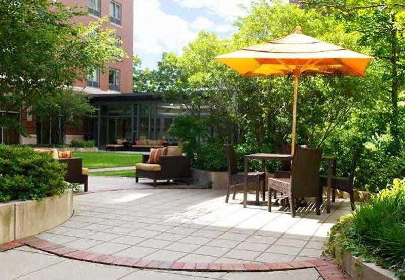 Courtyard By Marriott Boston Brookline Otel Dış mekan fotoğraf